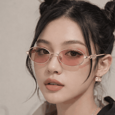 Kính màu thời trang 2026